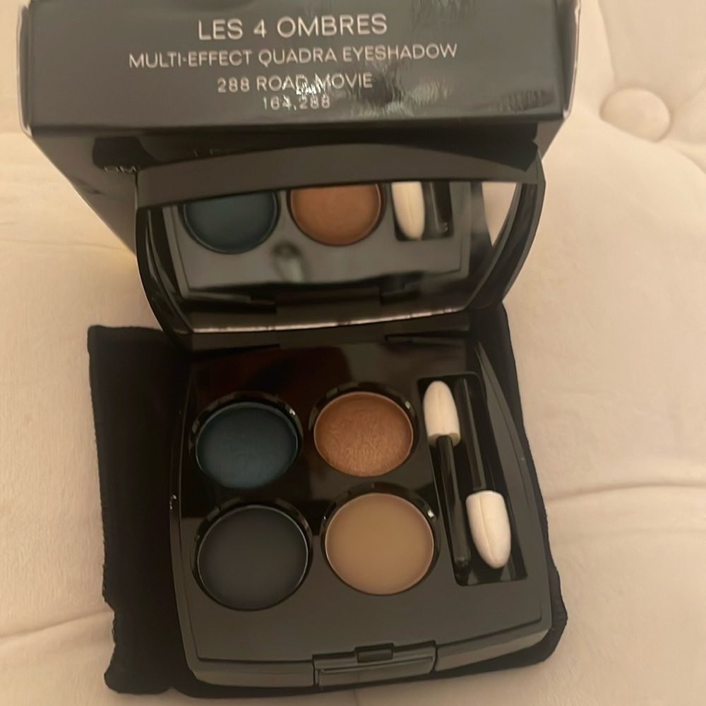 CHANEL LES 4 OMBRES ROAD MOVIE PALLETE